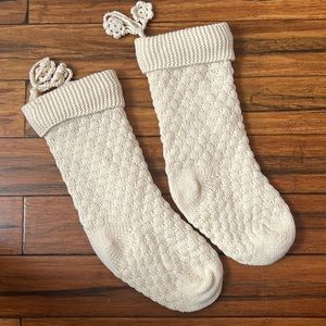 set of neutral christmas stockings. 🌲